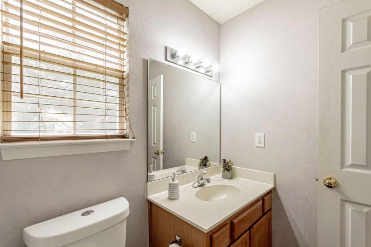 Aerie Oaks Cottage-5Min To Lake, 20Min To Columbia Lexington Bagian luar foto