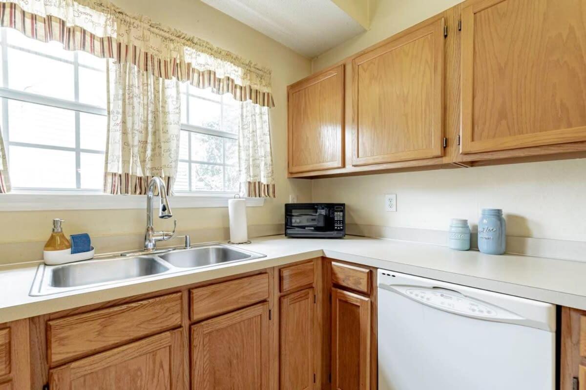 Aerie Oaks Cottage-5Min To Lake, 20Min To Columbia Lexington Bagian luar foto